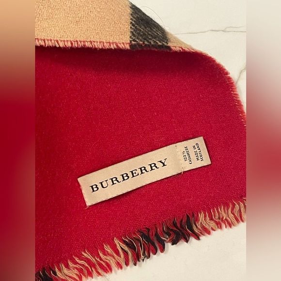 ❌SOLD❌BURBERRY Cashmere Reversible Giant Check Scarf - Picture 10 of 11